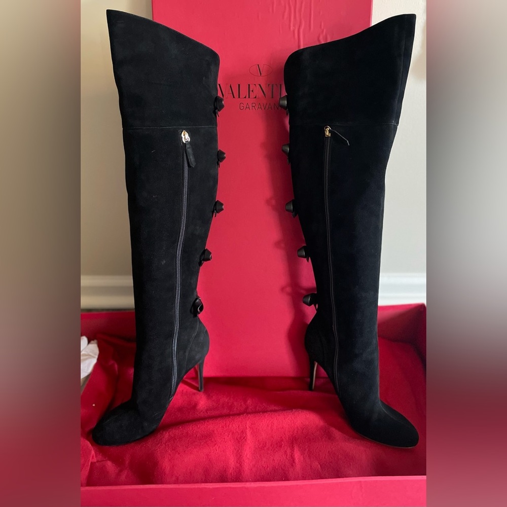 Thigh high Valentino Garavani black heel boots